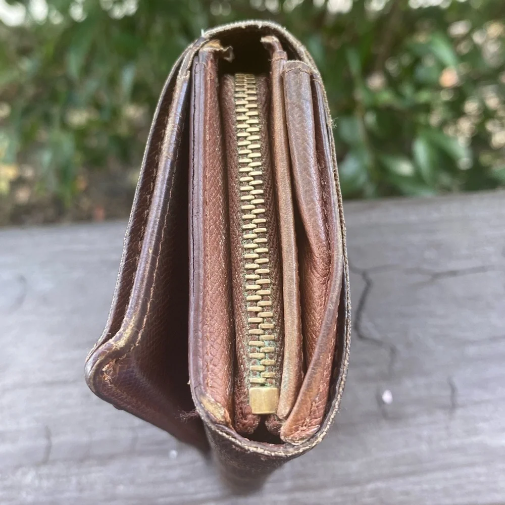 Louis Vuitton Monogram Tresor Vintage Wallet - Picture 4 of 16